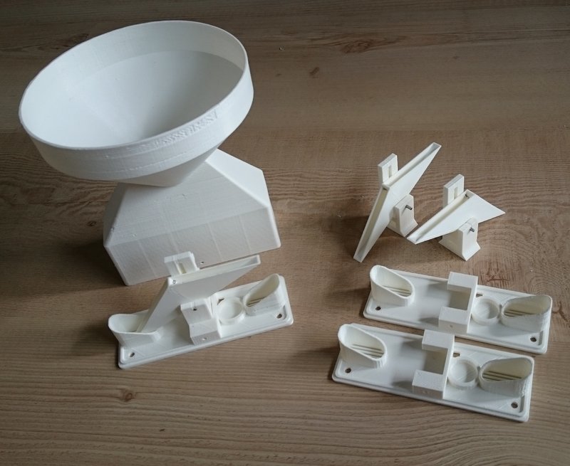 3D printed rain gauge | amichalec.net ::